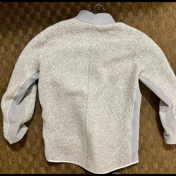 Used lululemon 1/2 Zip Sherpa, size large - Picture 2 of 4